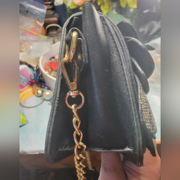 Beautiful colorful purse zipper for the inside pocket and snap button for flap - Picture 8 of 15